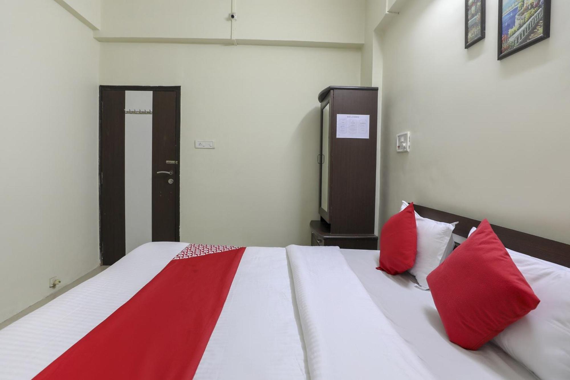 Collection O Shyam Vatika Banquet And Rooms Сурат Екстериор снимка